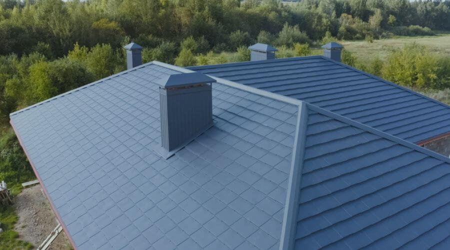 Professional gutter cleaning in Marengo, IL